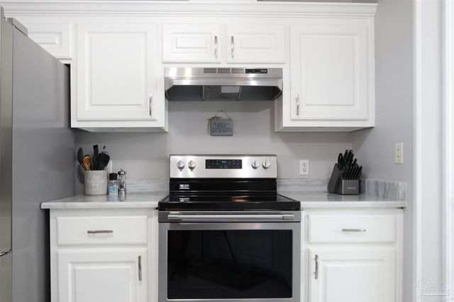 1105 Freeboard Blvd, Pensacola, FL 32507