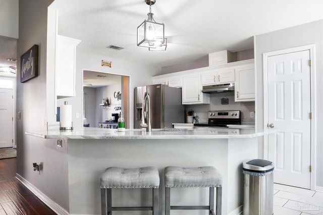 1105 Freeboard Blvd, Pensacola, FL 32507