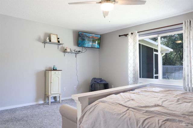 1105 Freeboard Blvd, Pensacola, FL 32507