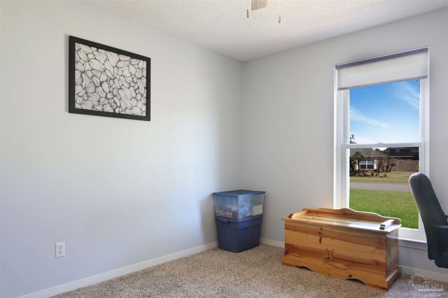 1105 Freeboard Blvd, Pensacola, FL 32507