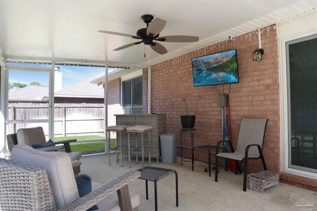 1105 Freeboard Blvd, Pensacola, FL 32507