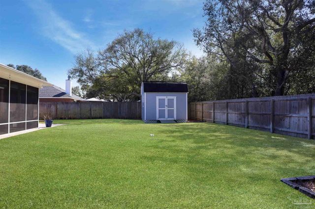 1105 Freeboard Blvd, Pensacola, FL 32507