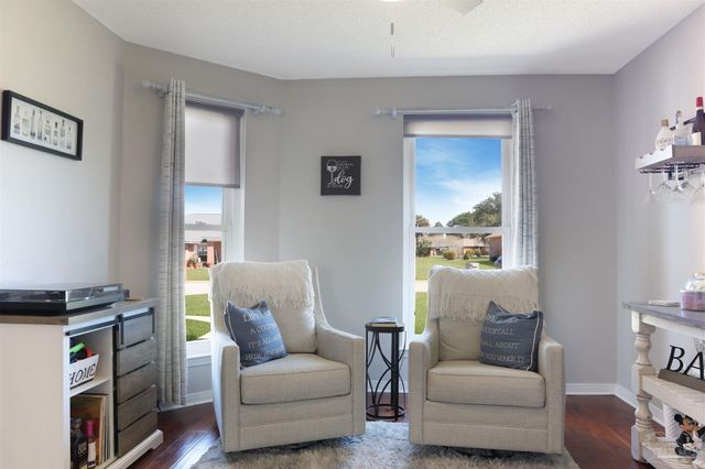 1105 Freeboard Blvd, Pensacola, FL 32507