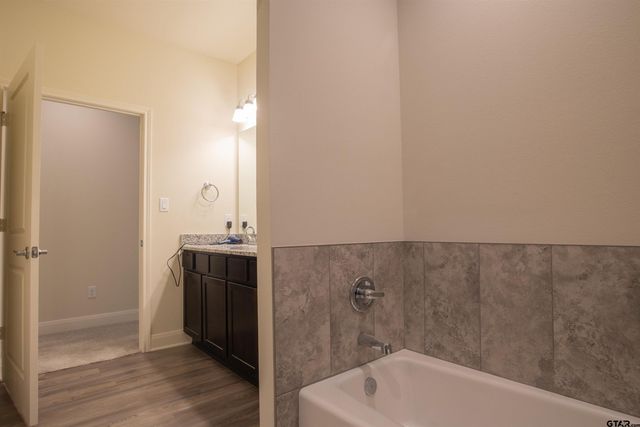 6030 Hamilton Meadows Way, Tyler, TX 75703