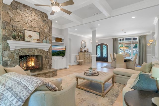 206 Jocassee Point Road, Salem, SC 29676