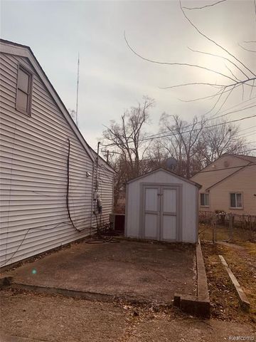 22751 Rosewood Street, Oak Park, MI 48237