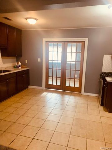 22751 Rosewood Street, Oak Park, MI 48237