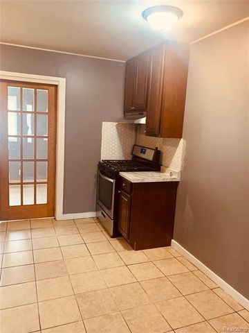 22751 Rosewood Street, Oak Park, MI 48237