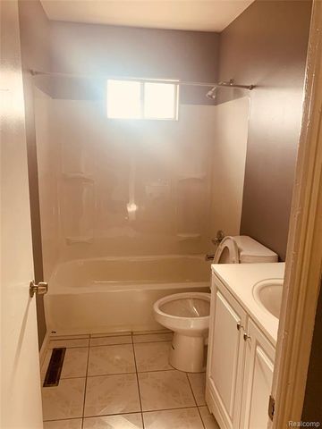 22751 Rosewood Street, Oak Park, MI 48237