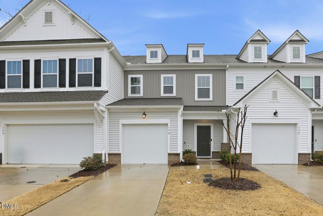 156 Willow Green Drive, Clayton, NC 27527