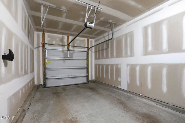 156 Willow Green Drive, Clayton, NC 27527