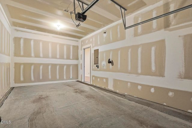 156 Willow Green Drive, Clayton, NC 27527