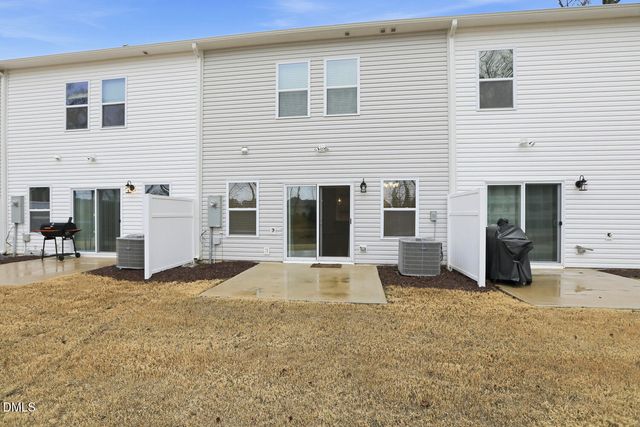 156 Willow Green Drive, Clayton, NC 27527