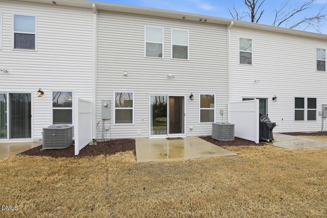 156 Willow Green Drive, Clayton, NC 27527