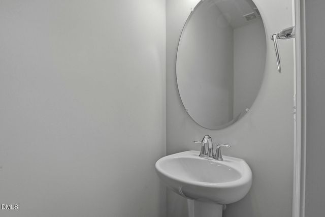 156 Willow Green Drive, Clayton, NC 27527