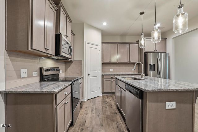 156 Willow Green Drive, Clayton, NC 27527