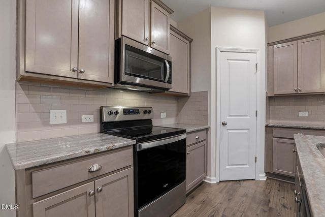 156 Willow Green Drive, Clayton, NC 27527