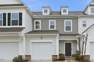 156 Willow Green Drive, Clayton, NC 27527