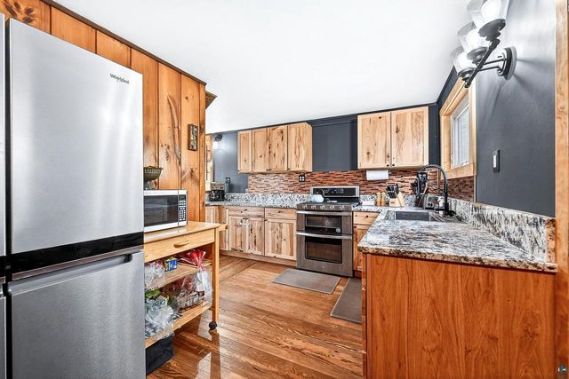 5190 Koenen Rd, South Range, WI 54874