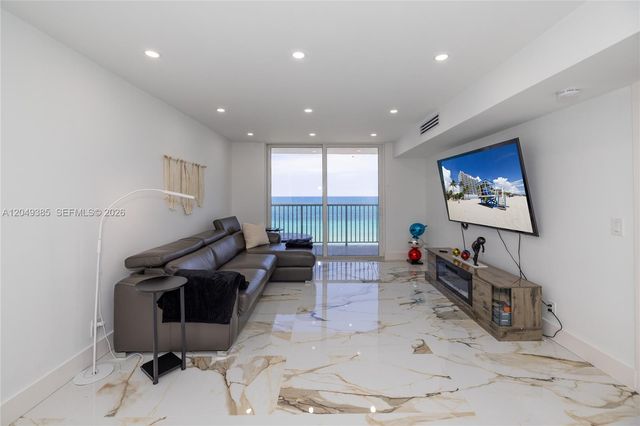 400 N Surf 1002 1002, Hollywood, FL 33019