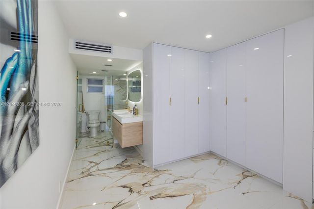 400 N Surf 1002 1002, Hollywood, FL 33019