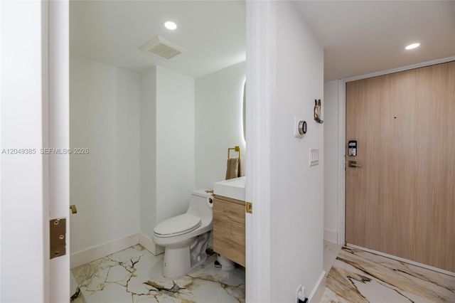 400 N Surf 1002 1002, Hollywood, FL 33019
