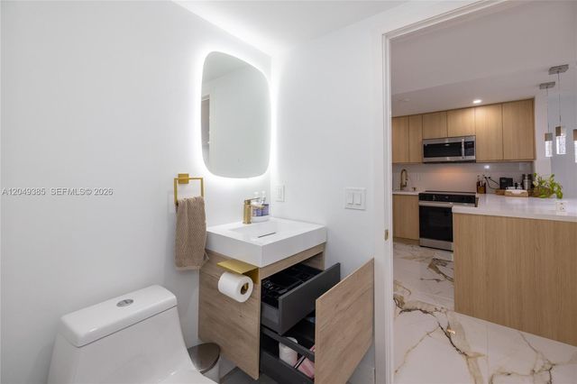 400 N Surf 1002 1002, Hollywood, FL 33019
