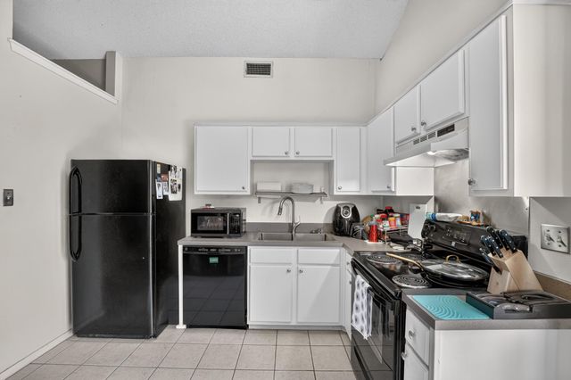 1015 E Yager LN 196, Austin, TX 78753