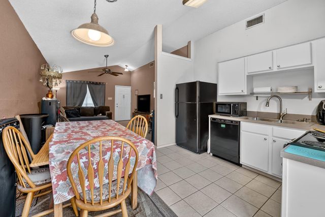 1015 E Yager LN 196, Austin, TX 78753