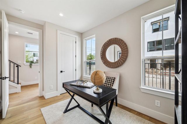 2216 Dennis Street, Houston, TX 77004