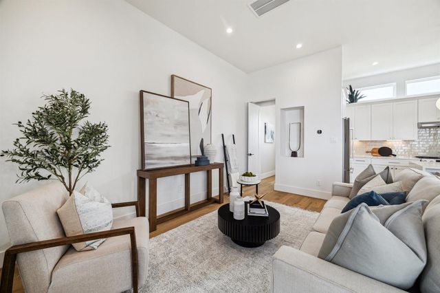 2216 Dennis Street, Houston, TX 77004