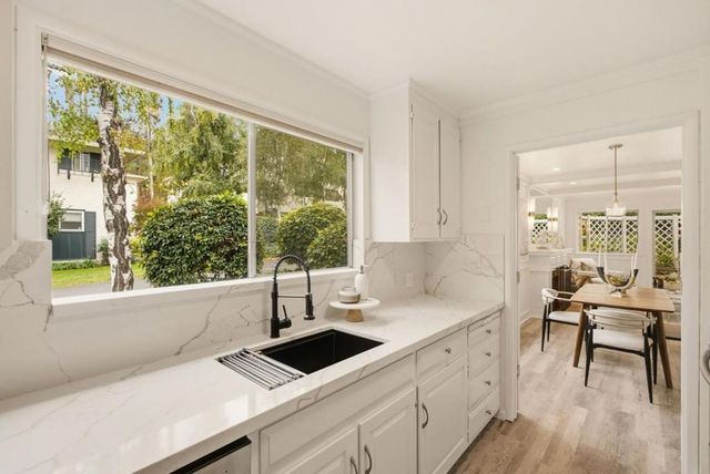 600 Pennsylvania Avenue 1, Los Gatos, CA 95030