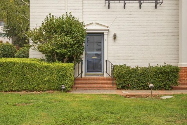600 Pennsylvania Avenue 1, Los Gatos, CA 95030