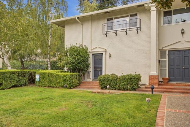 600 Pennsylvania Avenue 1, Los Gatos, CA 95030