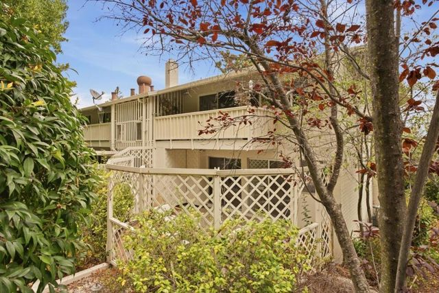 600 Pennsylvania Avenue 1, Los Gatos, CA 95030