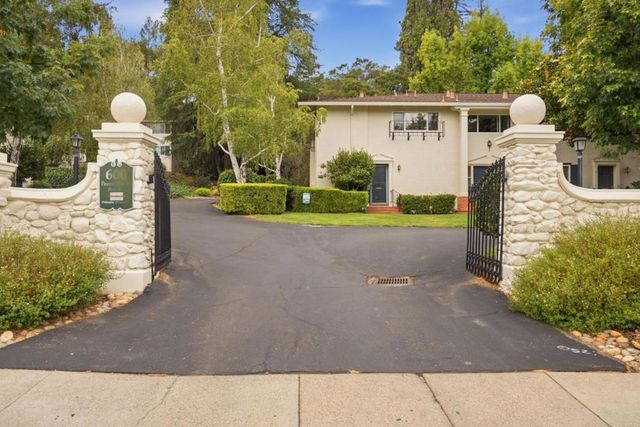600 Pennsylvania Avenue 1, Los Gatos, CA 95030