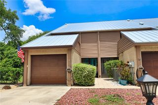 732 Cleveland Street B15, Sebastian, FL 32958