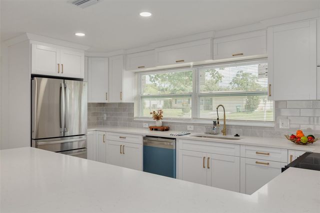 1673 CAMBRIDGE DRIVE, Clearwater, FL 33756