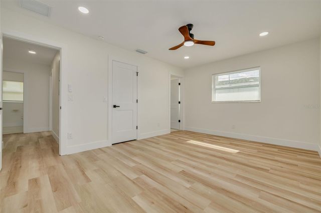 1673 CAMBRIDGE DRIVE, Clearwater, FL 33756