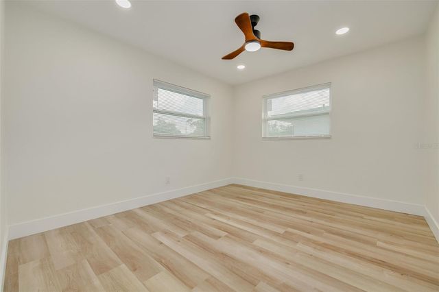 1673 CAMBRIDGE DRIVE, Clearwater, FL 33756