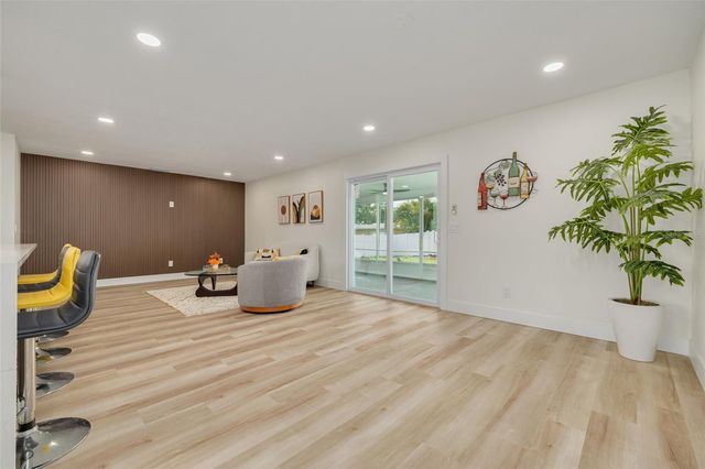 1673 CAMBRIDGE DRIVE, Clearwater, FL 33756