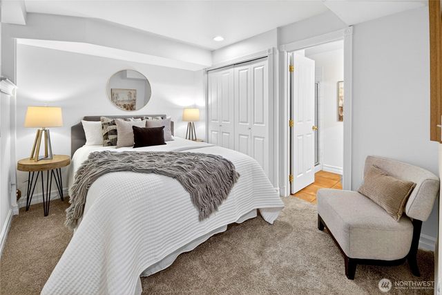 402 Aloha Street, Seattle, WA 98109
