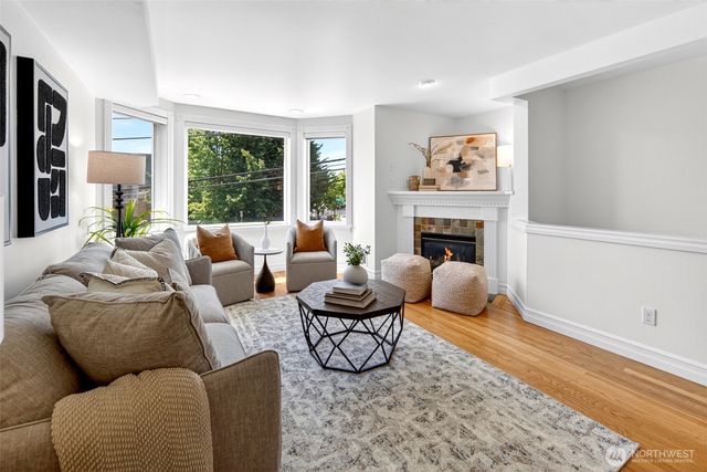 402 Aloha Street, Seattle, WA 98109