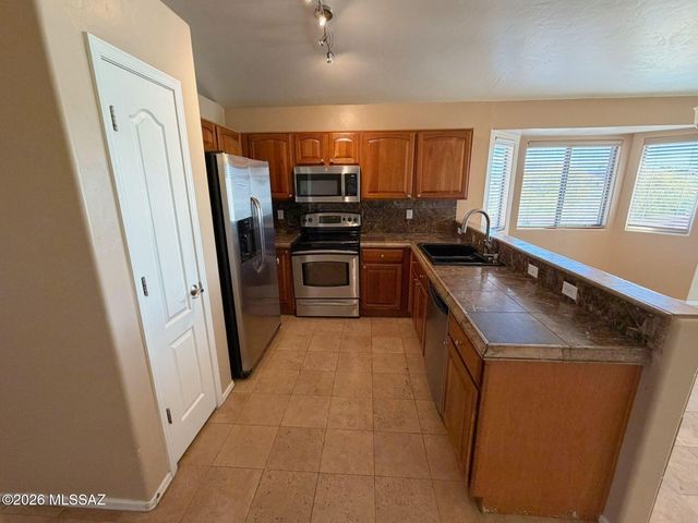 2339 W Dillon Road, Tucson, AZ 85745