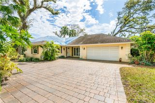706 Flamevine Lane, Vero Beach, FL 32963