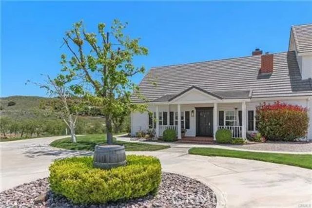36475 Avenida La Cresta, Murrieta, CA 92562