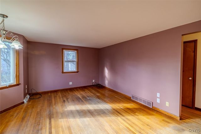 114 Bel Air Dr Drive, Cicero, NY 13215