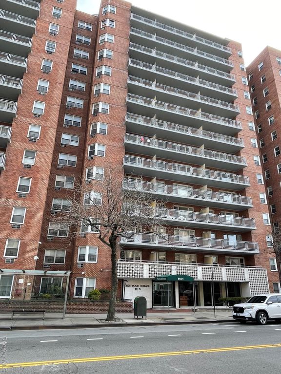 89-15 Parsons Blvd 6D, Jamaica, NY 11432