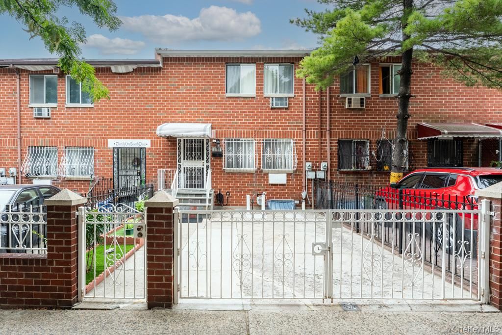 2175 Hughes Avenue, Bronx, NY 10457 — photo 4