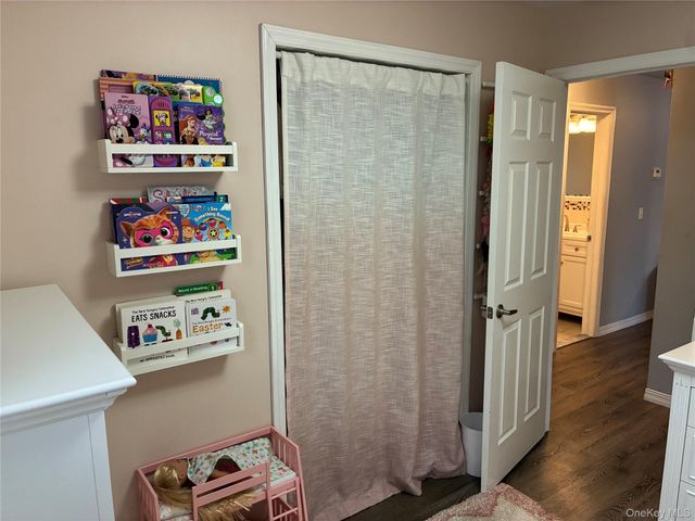 34 Beach Street, West Islip, NY 11795